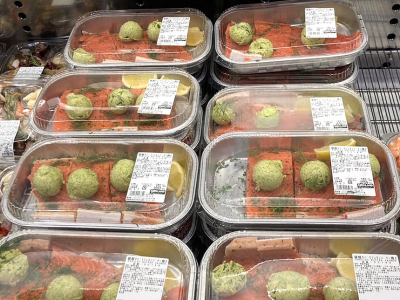 オーブンで焼くだけ！銀鮭のパセロレモンバター焼き