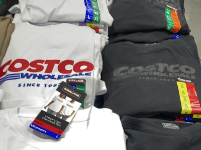 コストコロゴの入ったTシャツがあった！